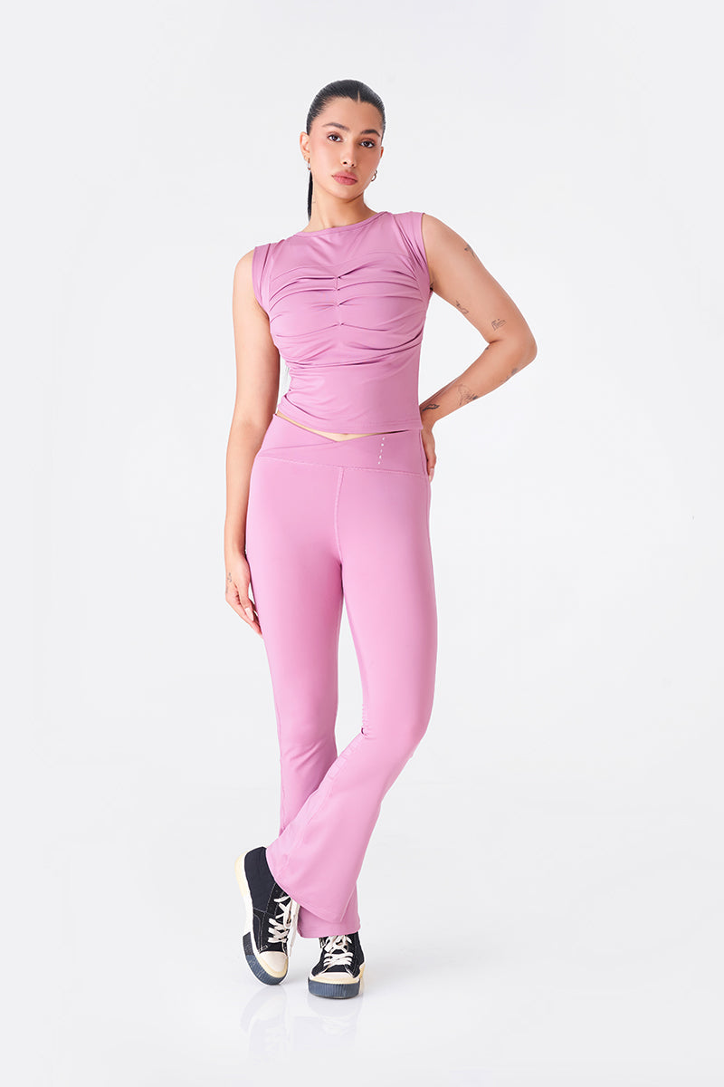 Sleek and Stylish Peach Gym Top for Women