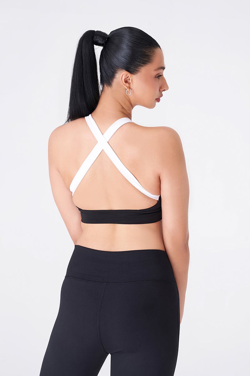 Sleek Black Sports Bra