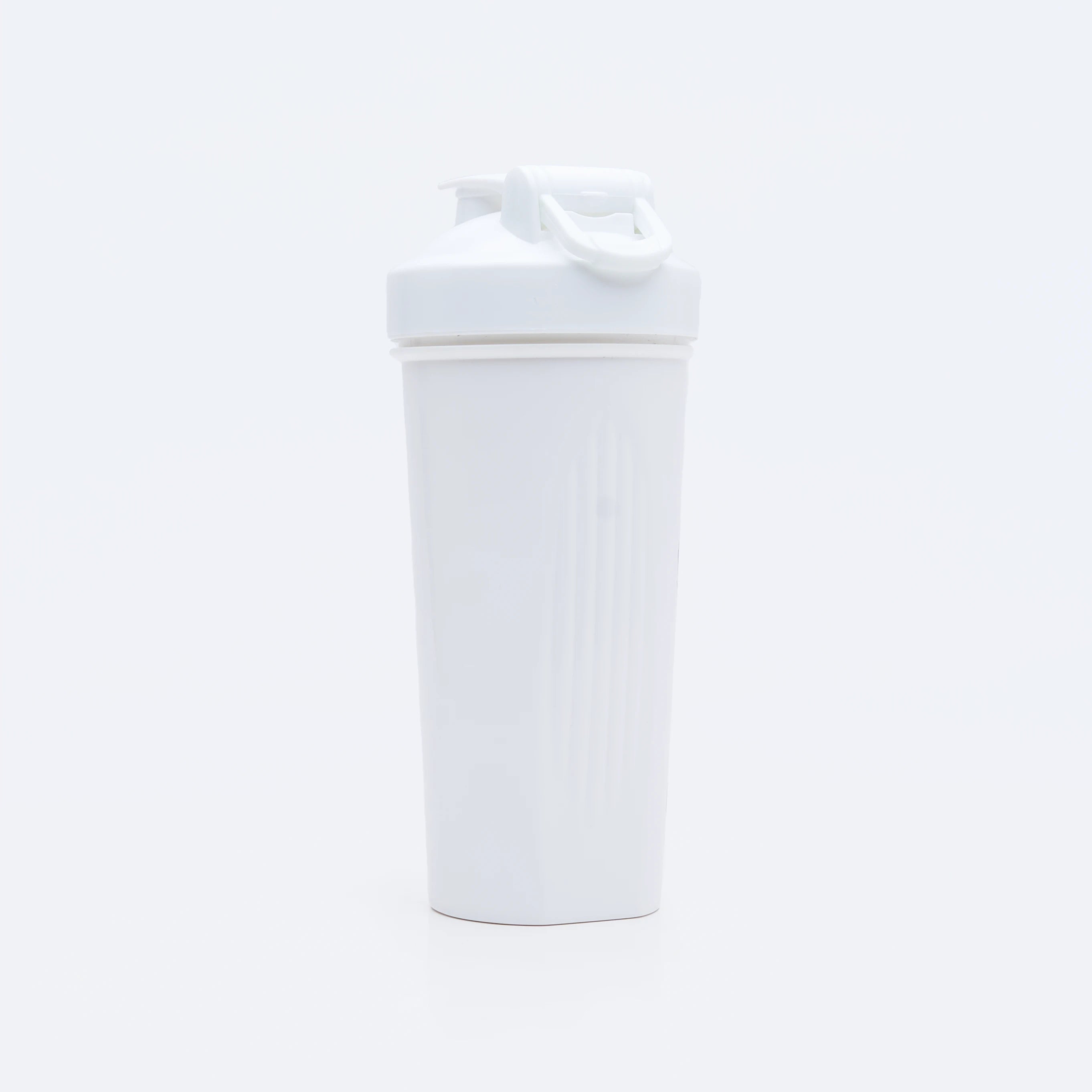 Chief Essential Shaker White
