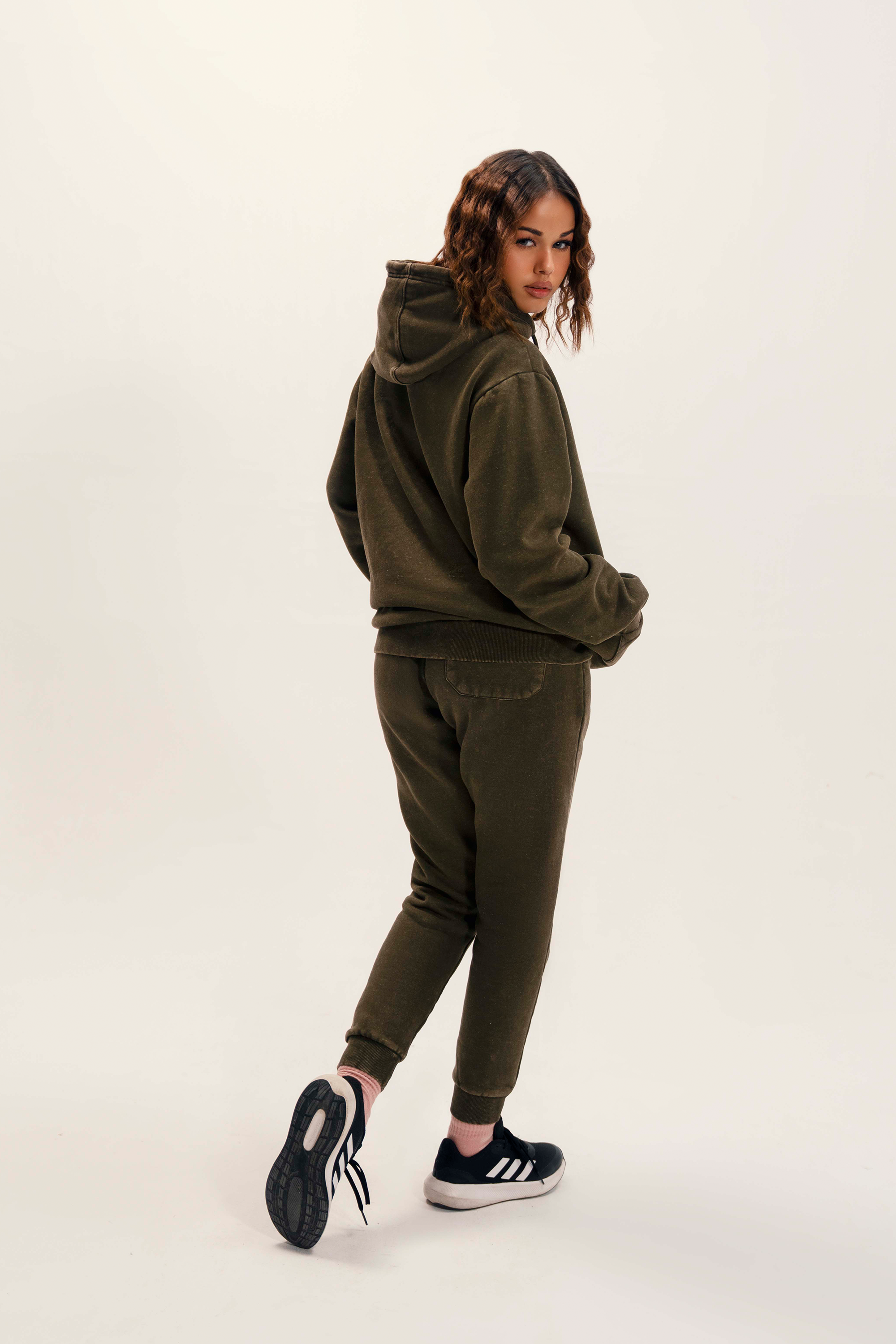 Unisex hoodies & trousers