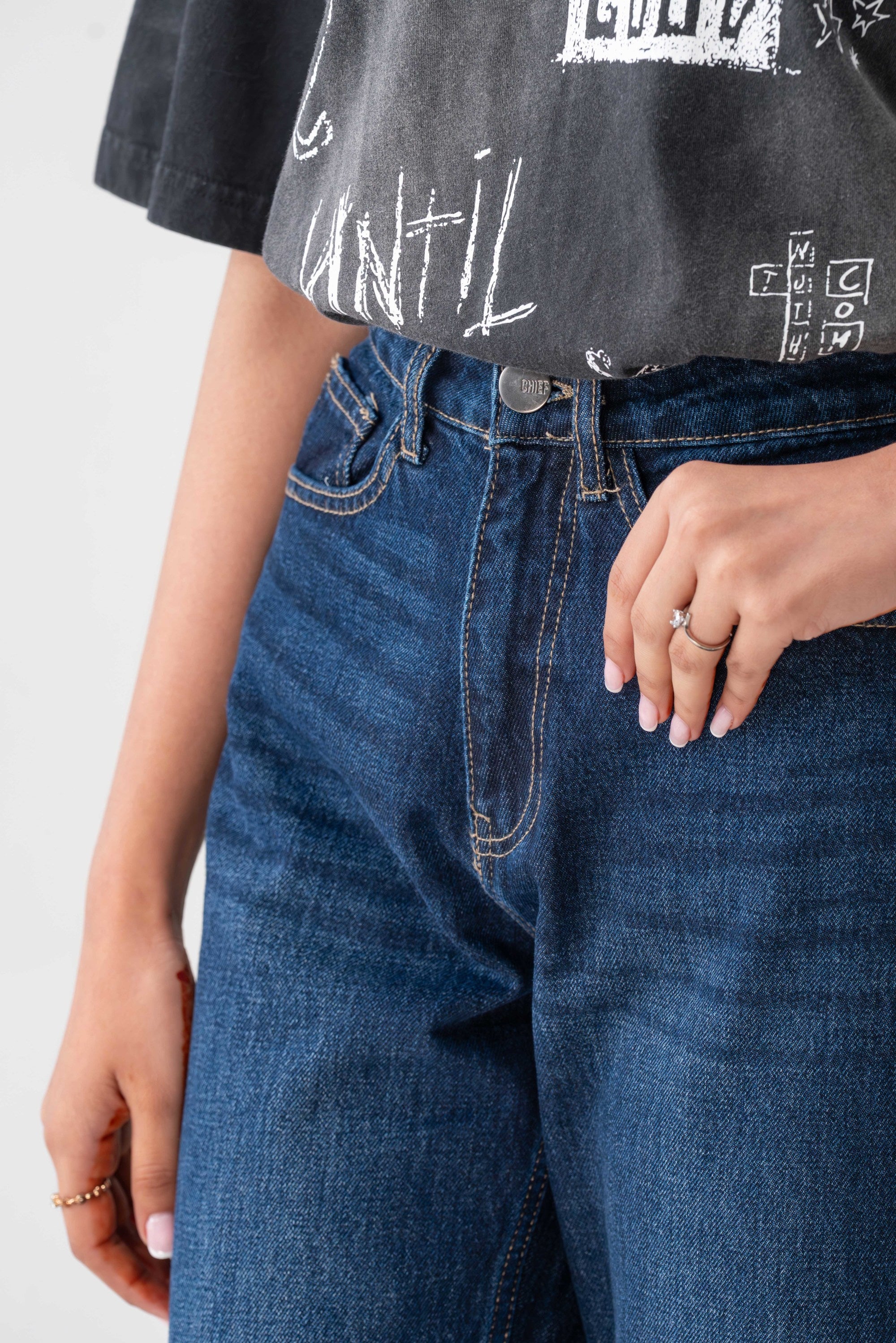 Black Essential Tee – Unisex