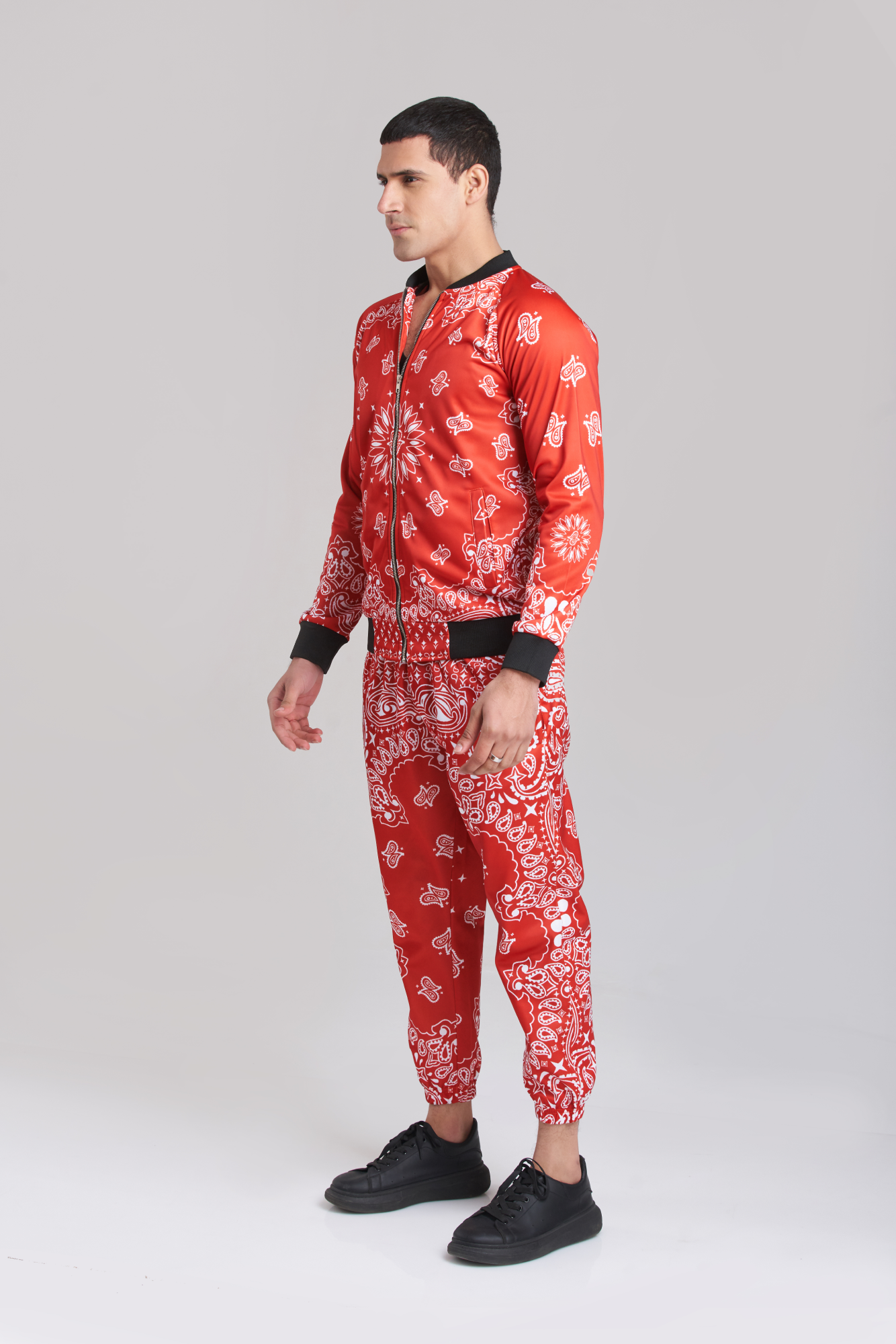 Modern Stylish Pattern Men TrackSuit