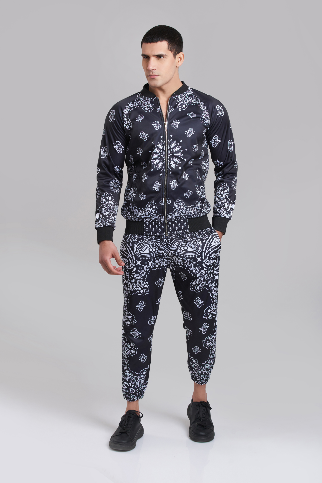 Modern Stylish Pattern Men TrackSuit