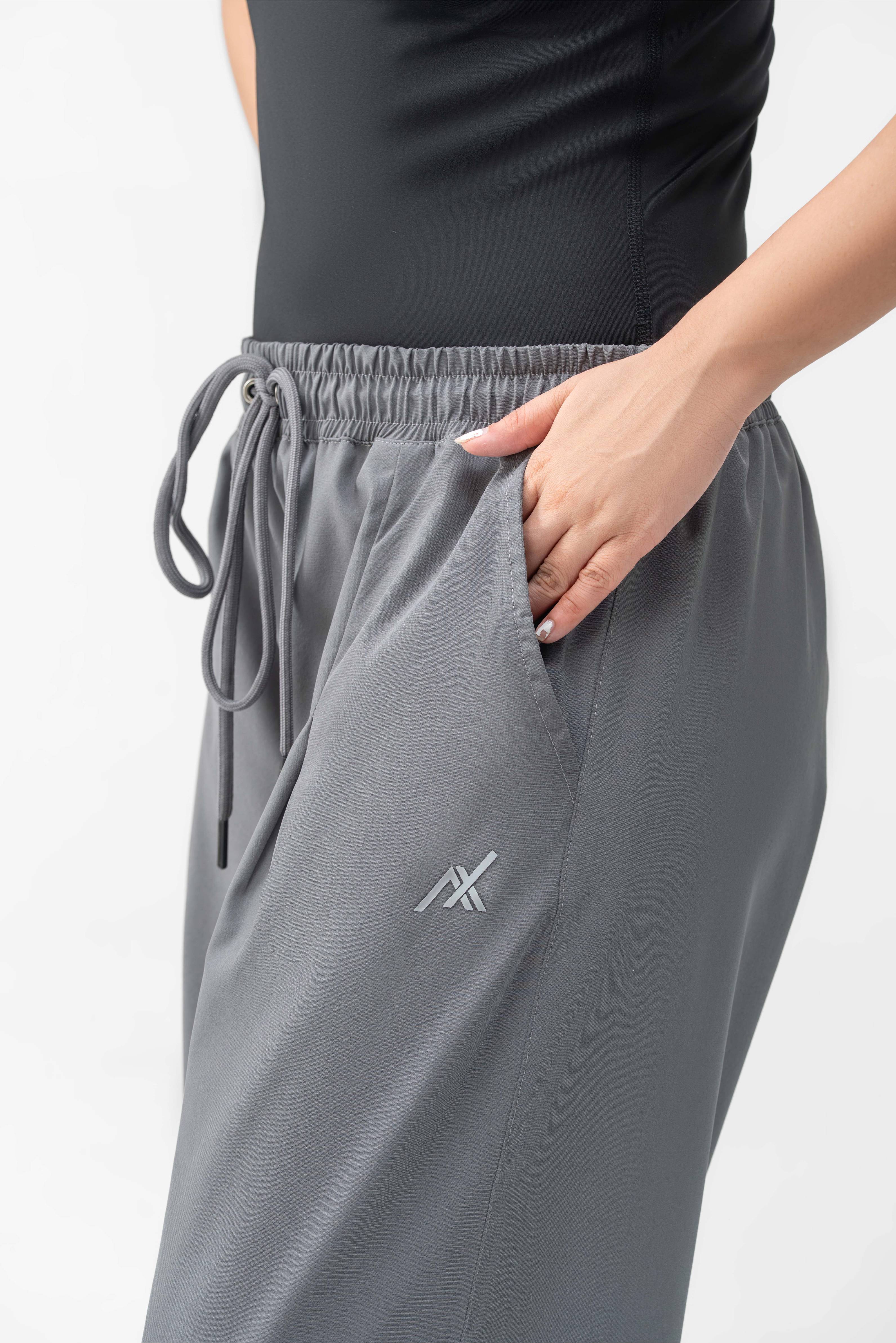 Women's Pleated Sweatpant