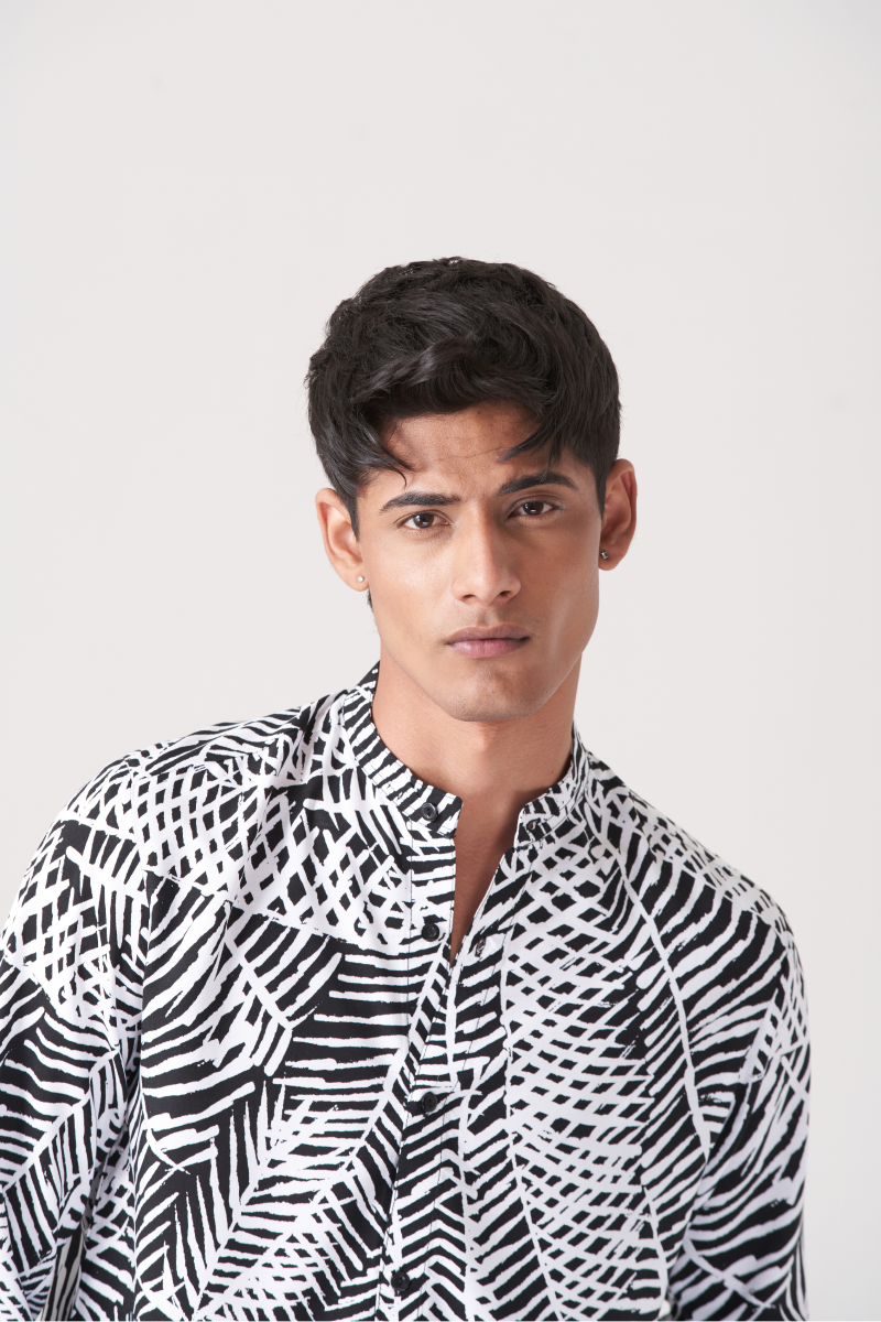 White And Black Men's Fusion Style Casual Shirt