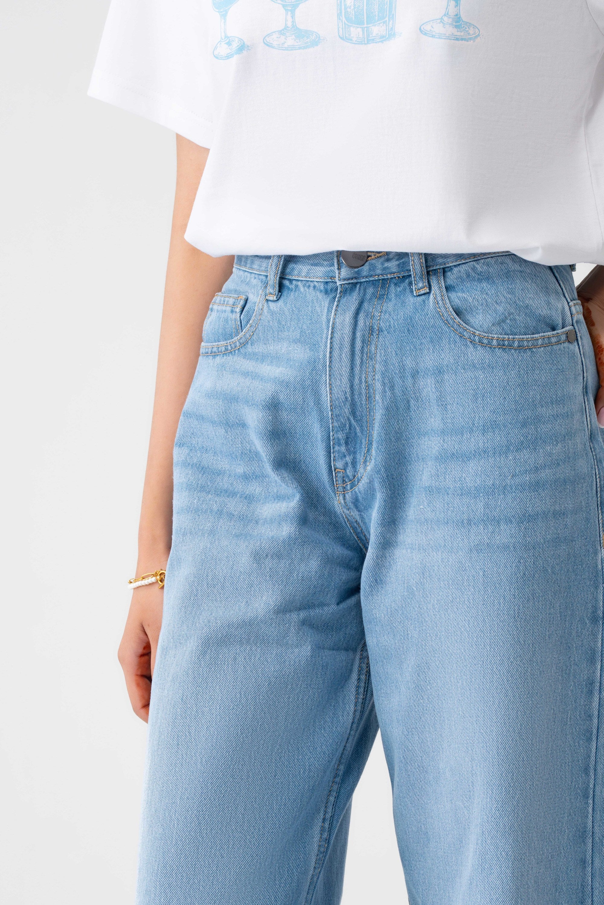 Loose Fit Denim Jeans – Women