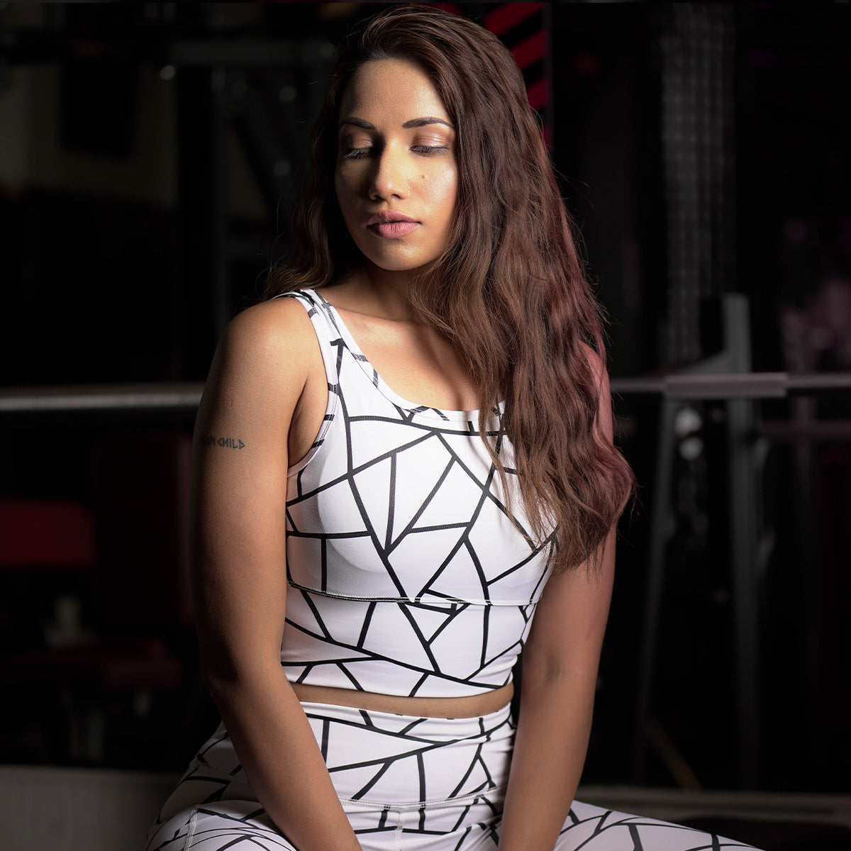 Enhance Linear Sports Bra & Leggings