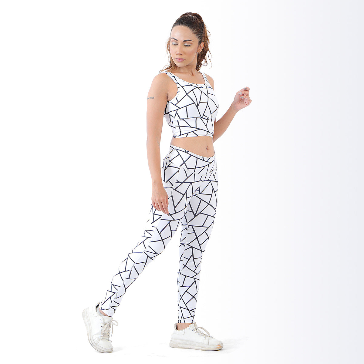 Enhance Linear Sports Bra & Leggings