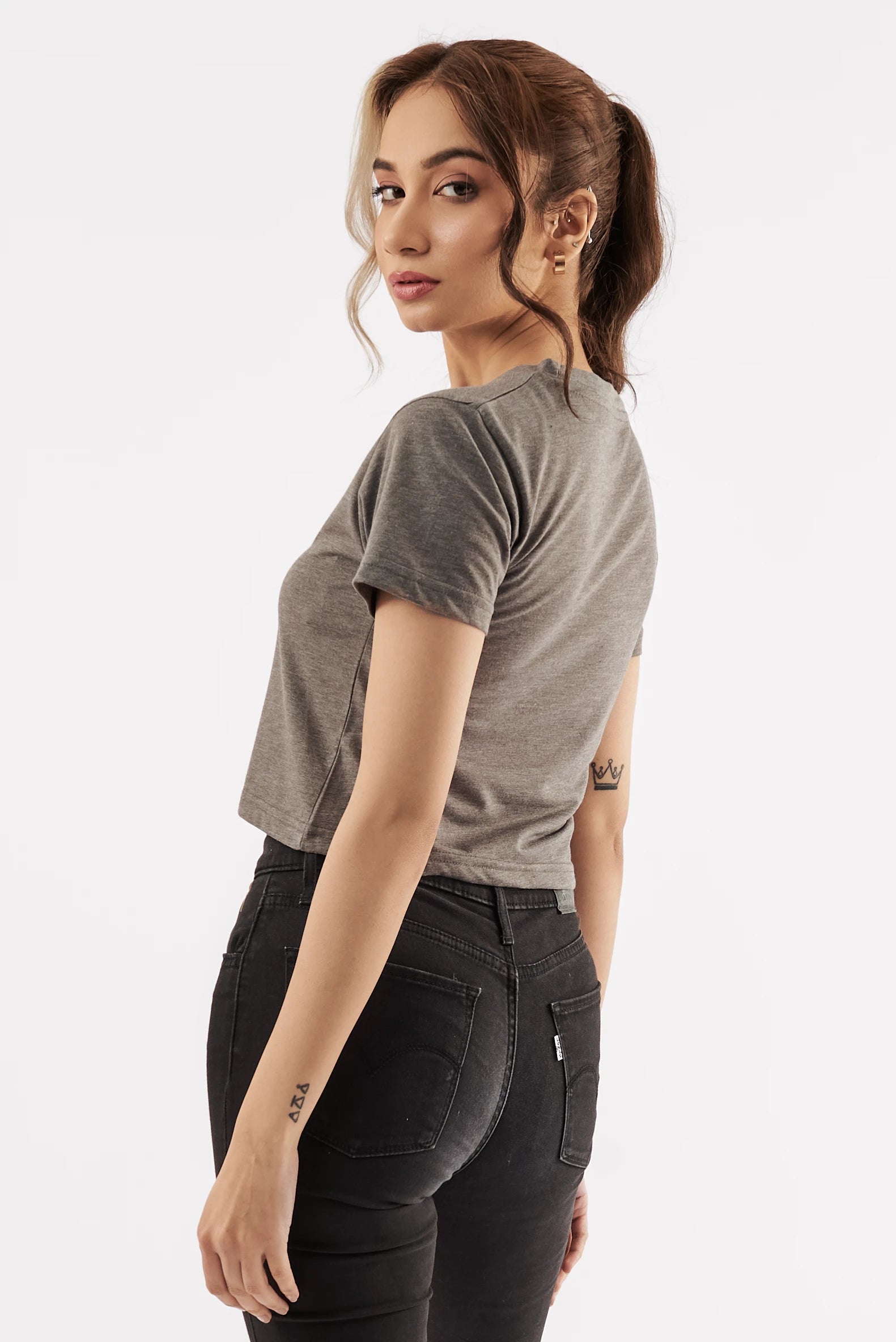 Women's Teddy Graphic Crop Tee Grey