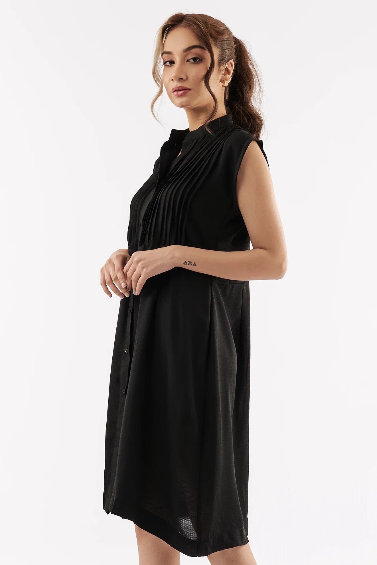 Women's Sleeveless Long Gathered Shirt