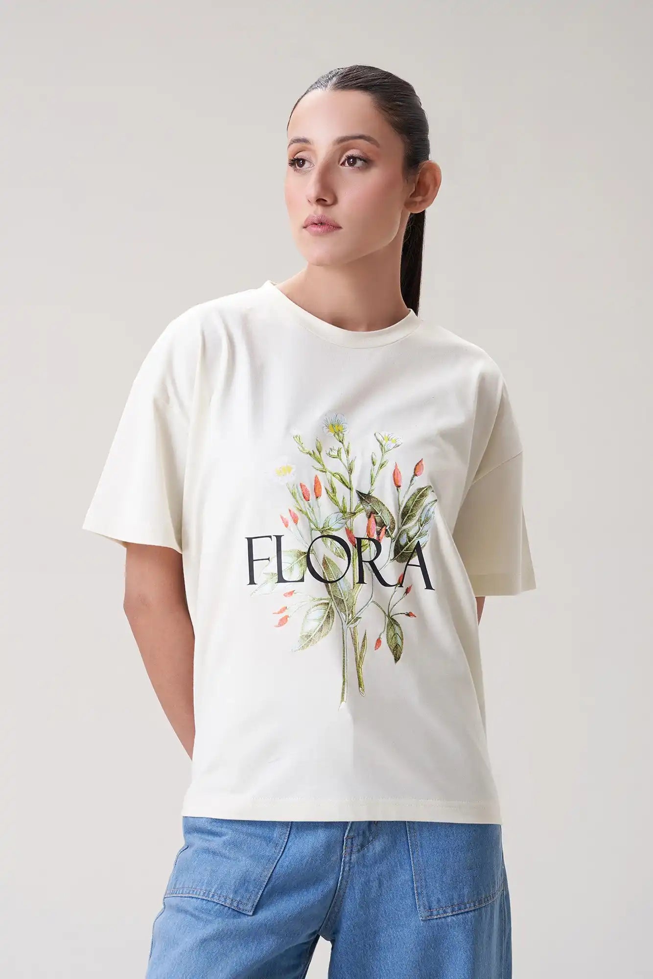 Elegant and Minimalist Oversized Floral Graphic T-Shirt