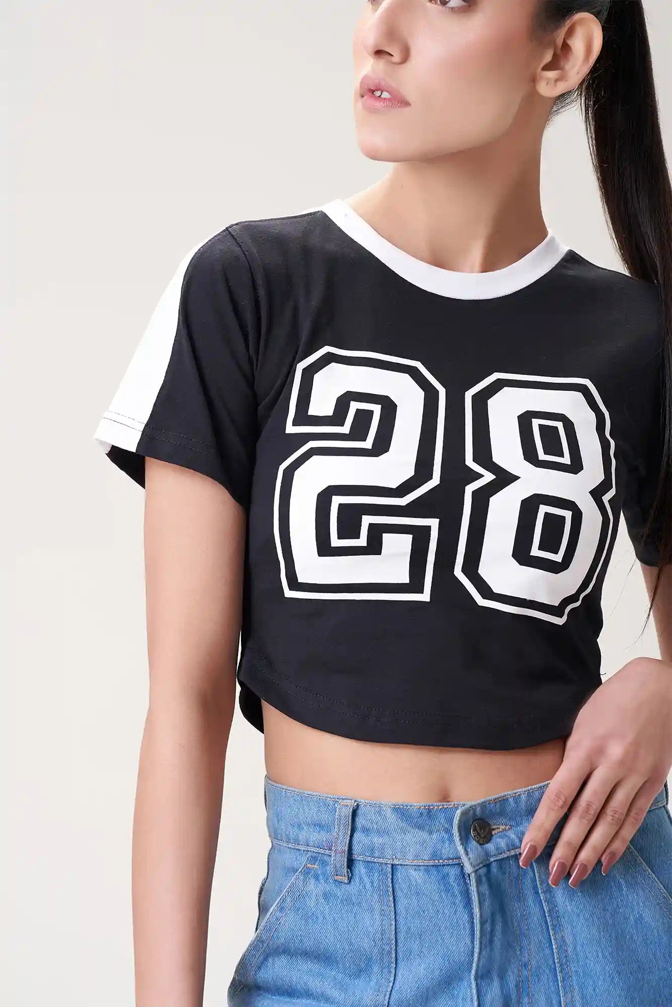 Sporty and Stylish Cropped Tee with Bold "28" Print