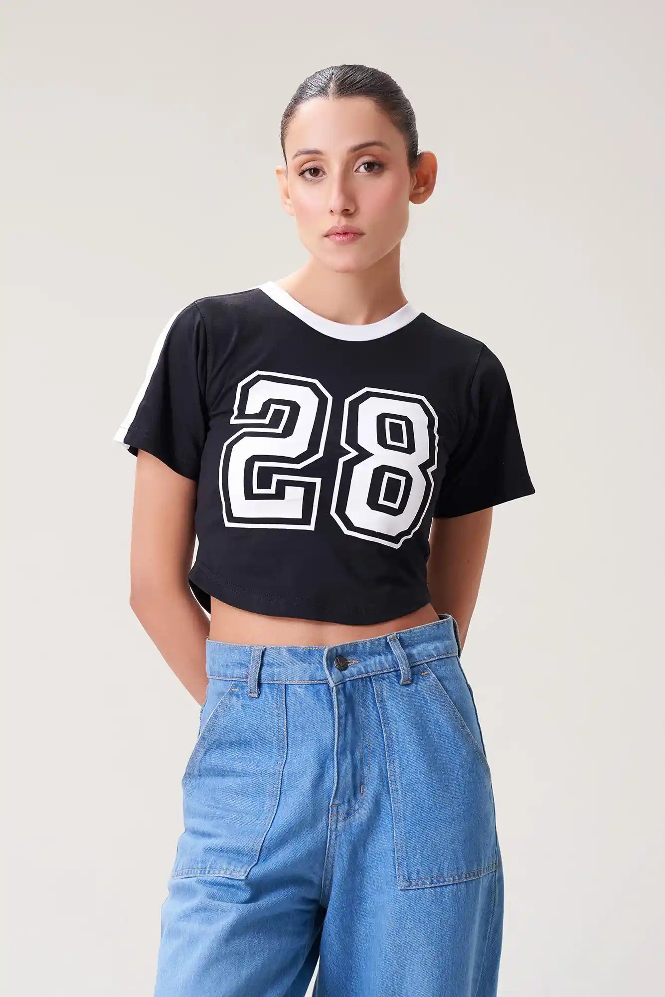 Sporty and Stylish Cropped Tee with Bold "28" Print