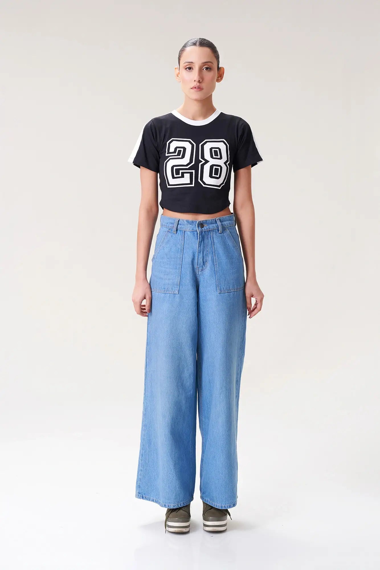 Sporty and Stylish Cropped Tee with Bold "28" Print