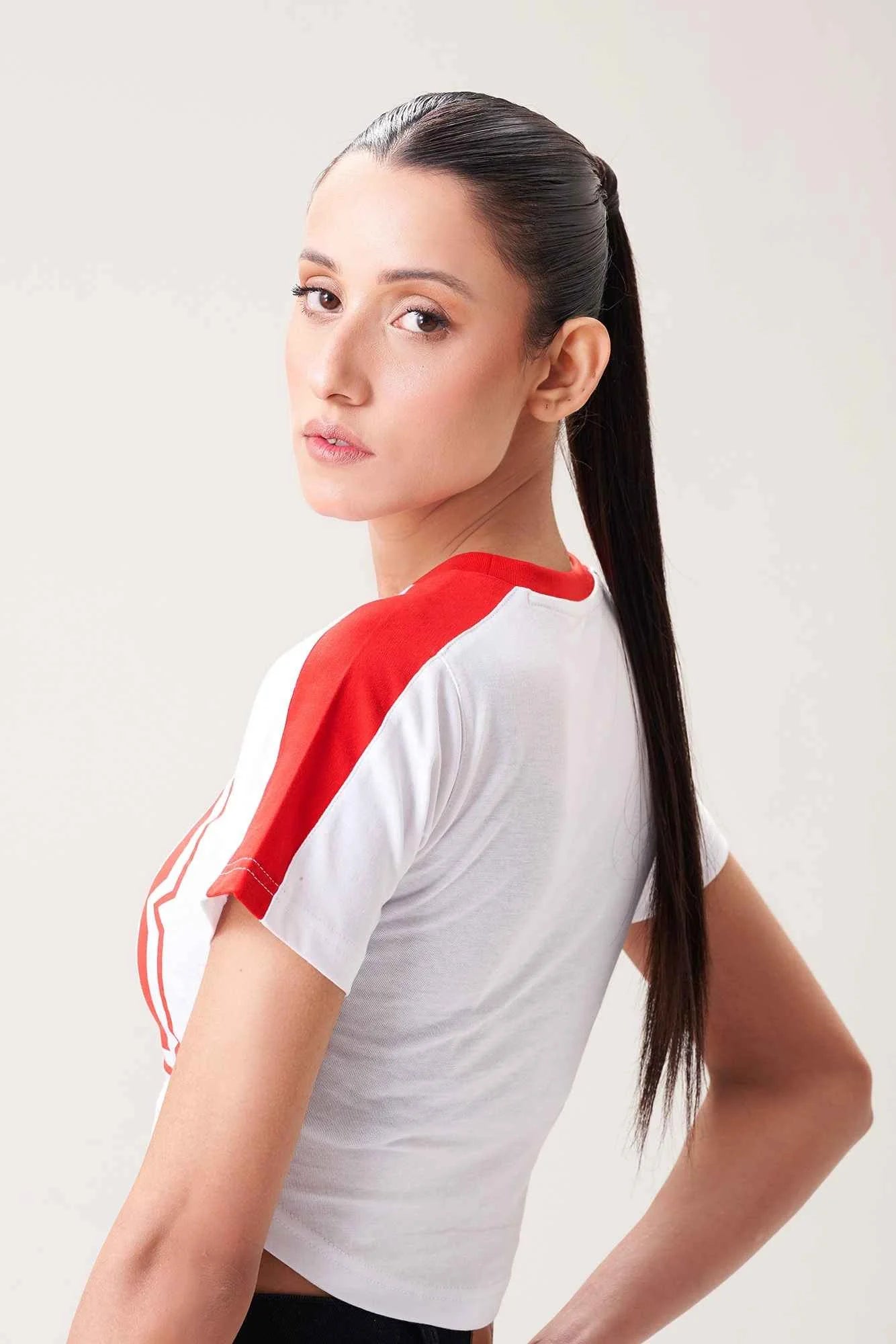 Sporty 28 Cropped T-Shirt for Women