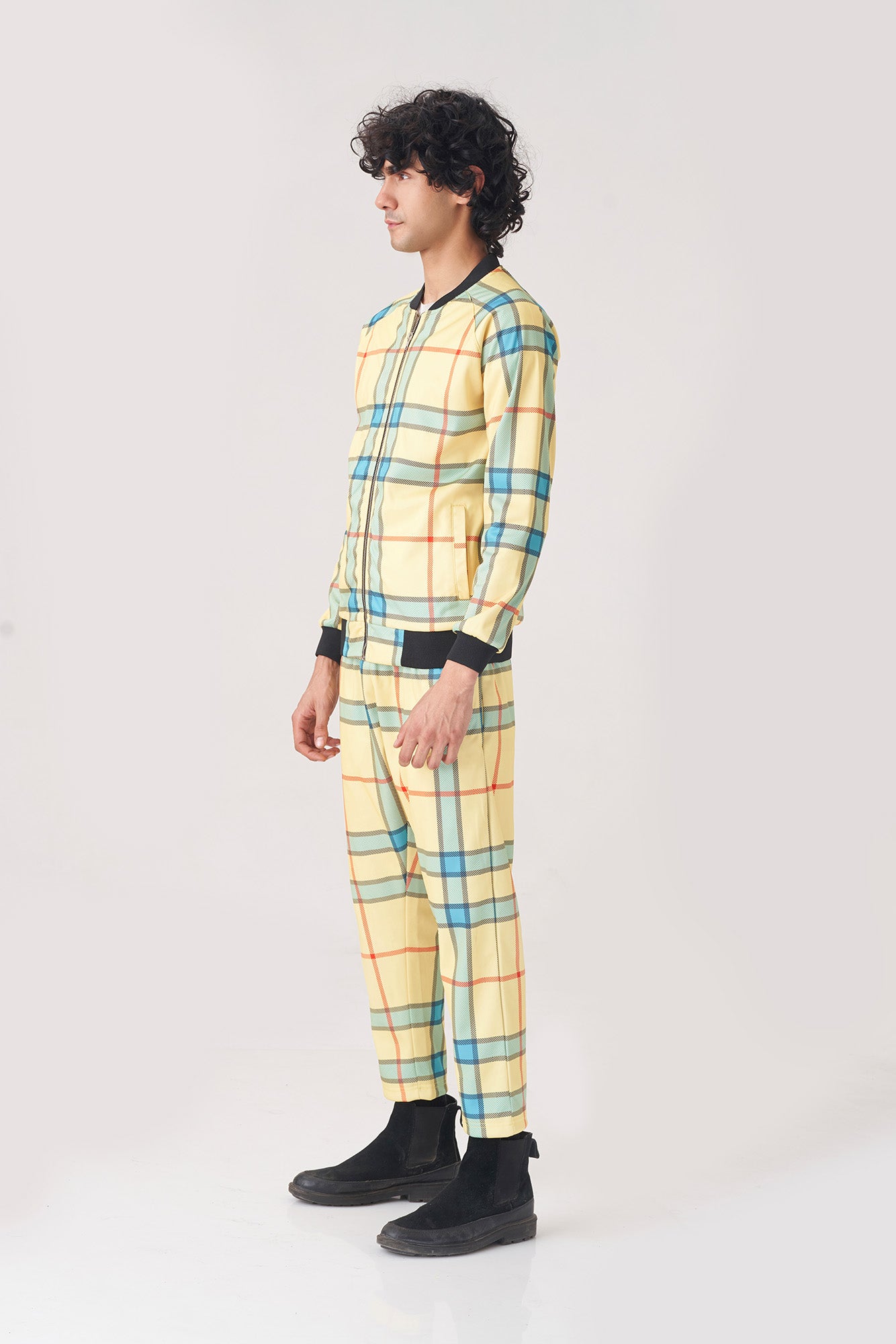 Tracksuit for Men with Vibrant Checkered Pattern