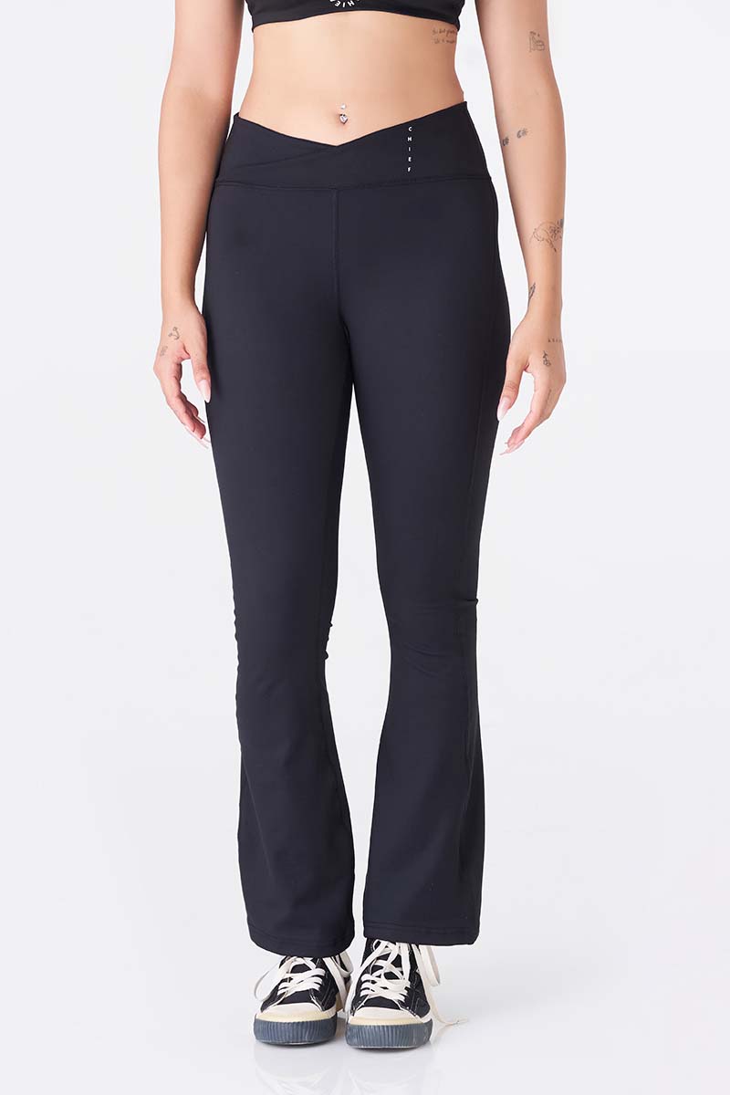 Sleek Black Sports Legging