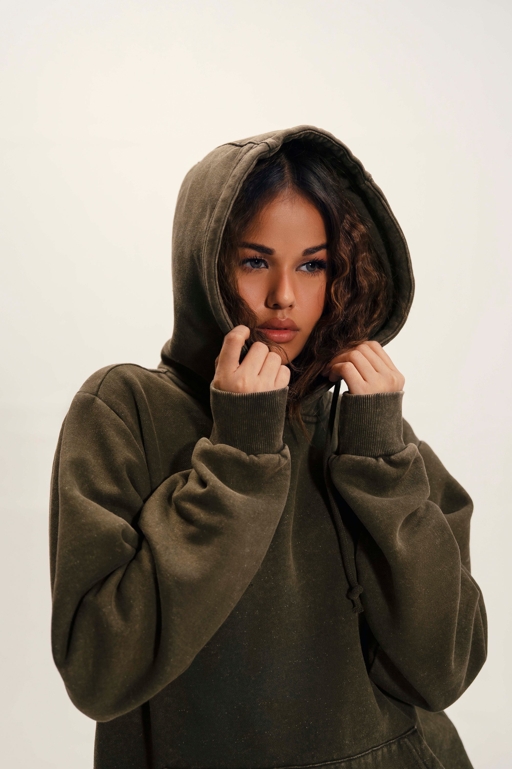 Unisex hoodies & trousers