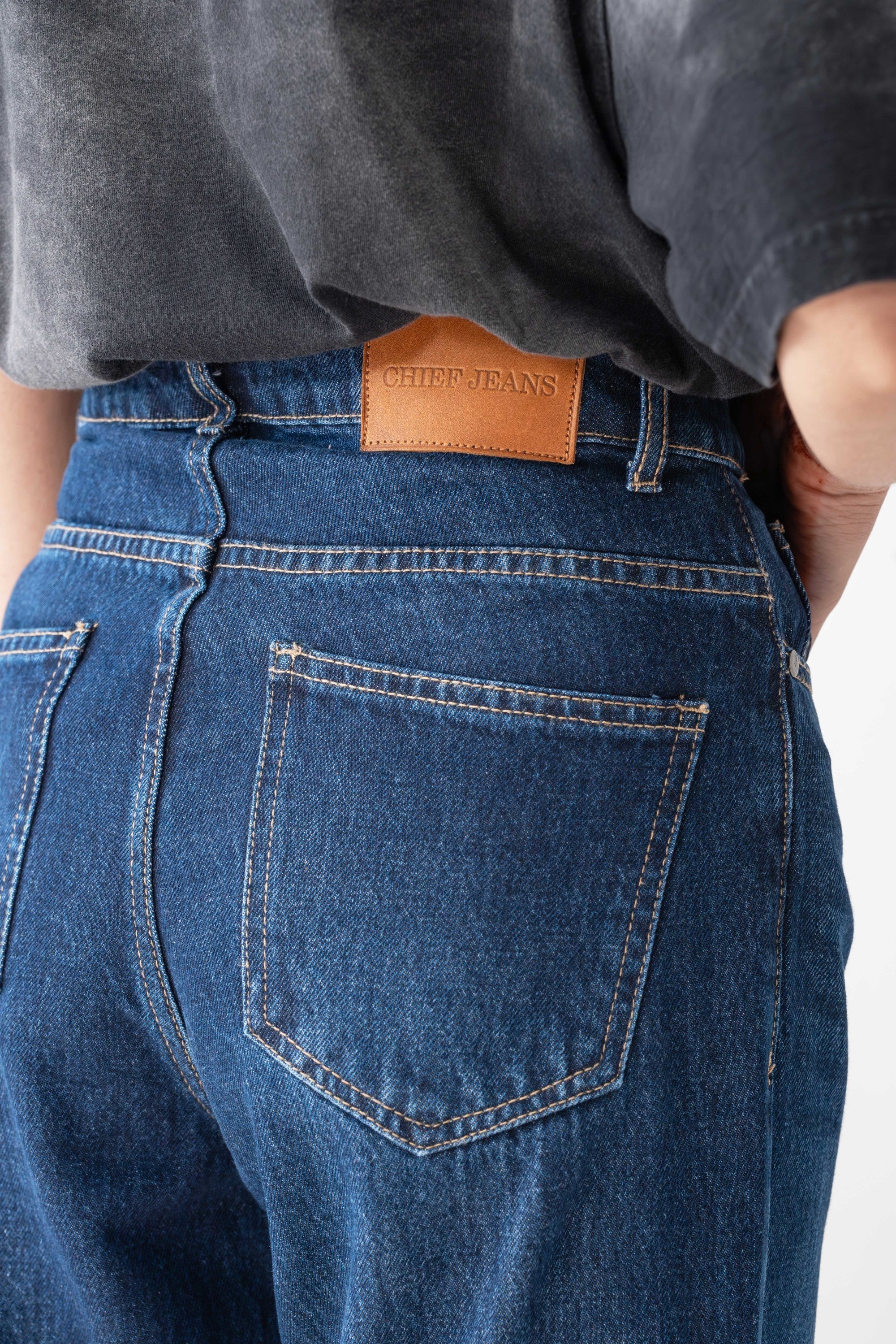 Straight Leg Denim Jeans – Women