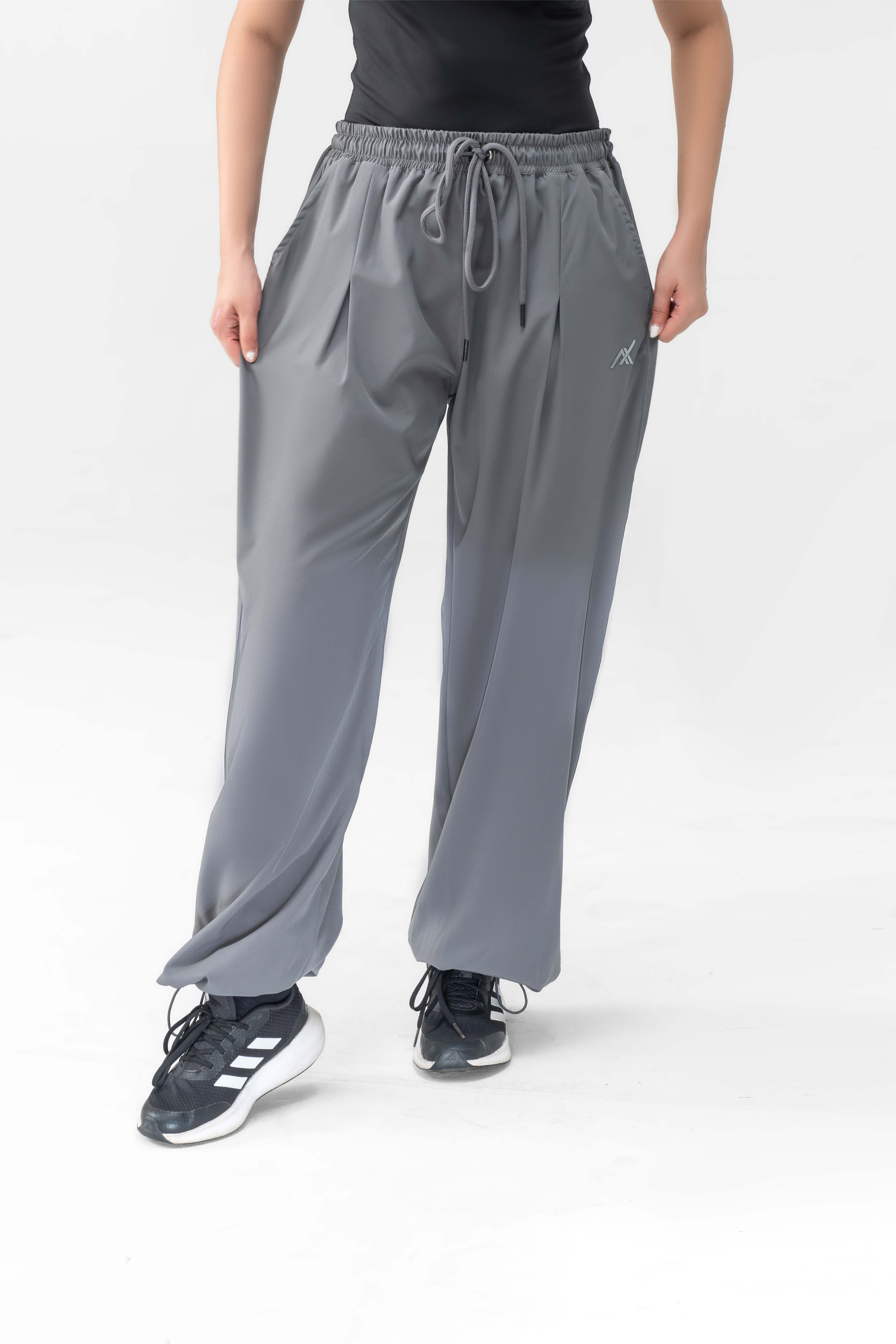 Women's Pleated Sweatpant
