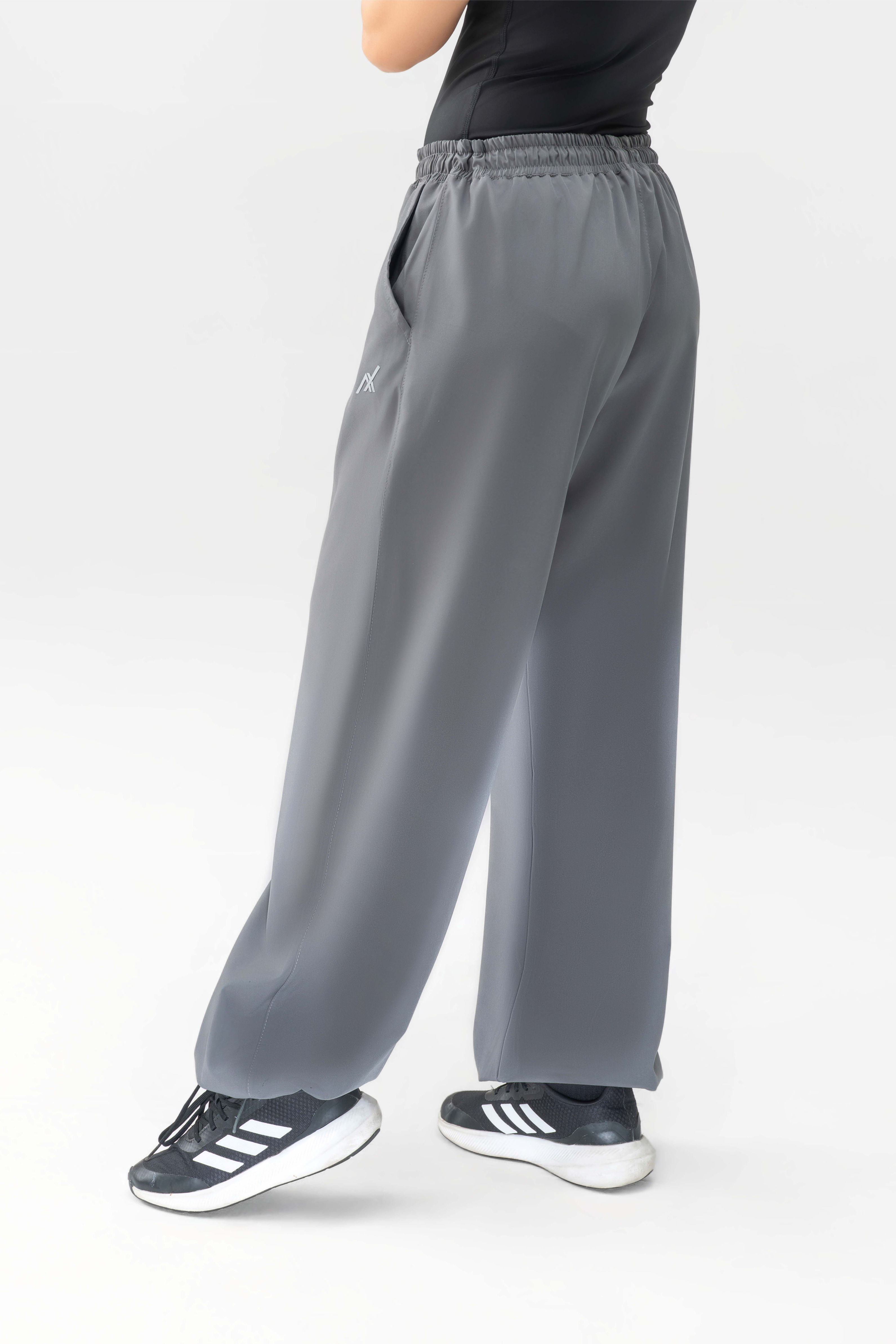 Women's Pleated Sweatpant