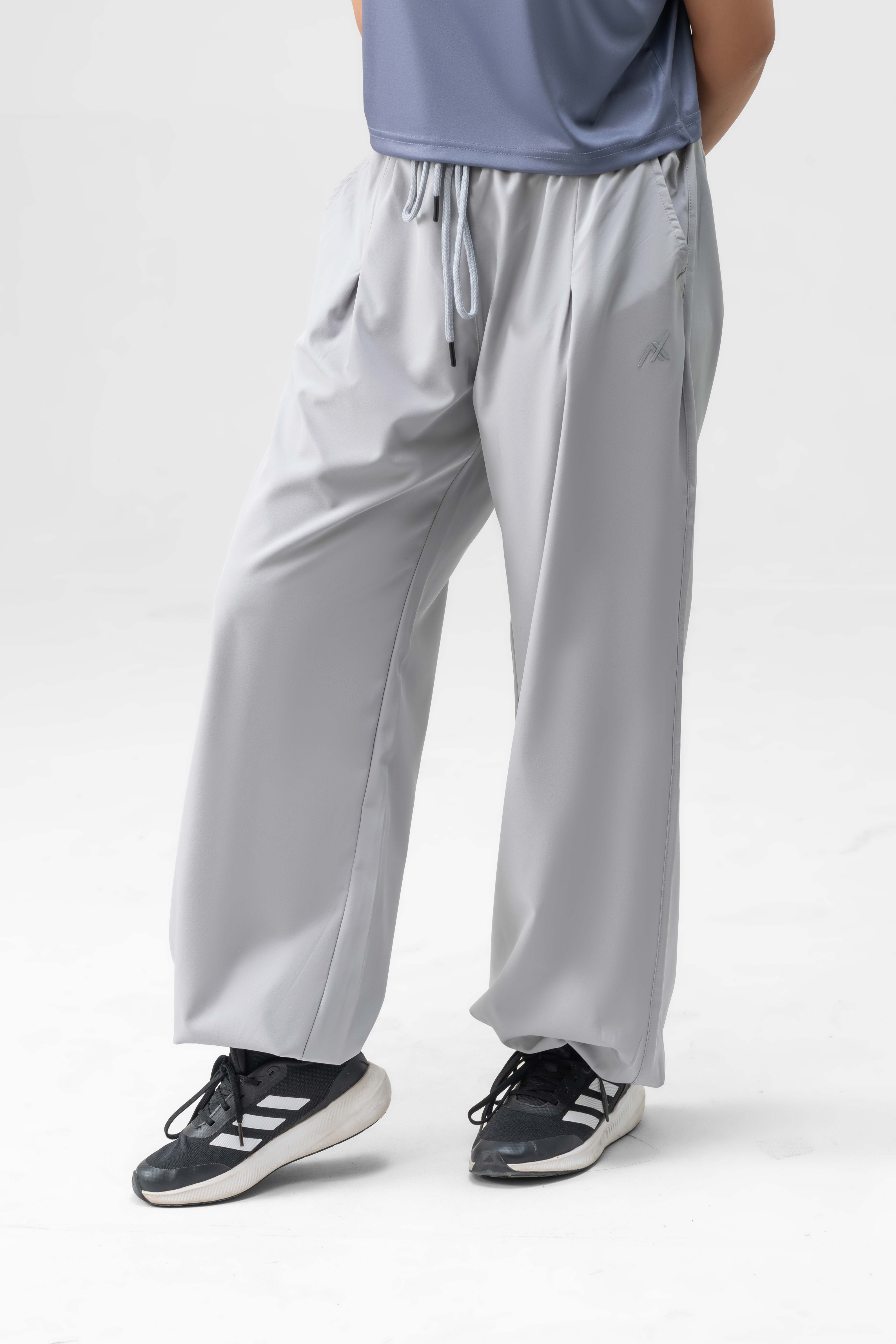 Women's Pleated Sweatpant