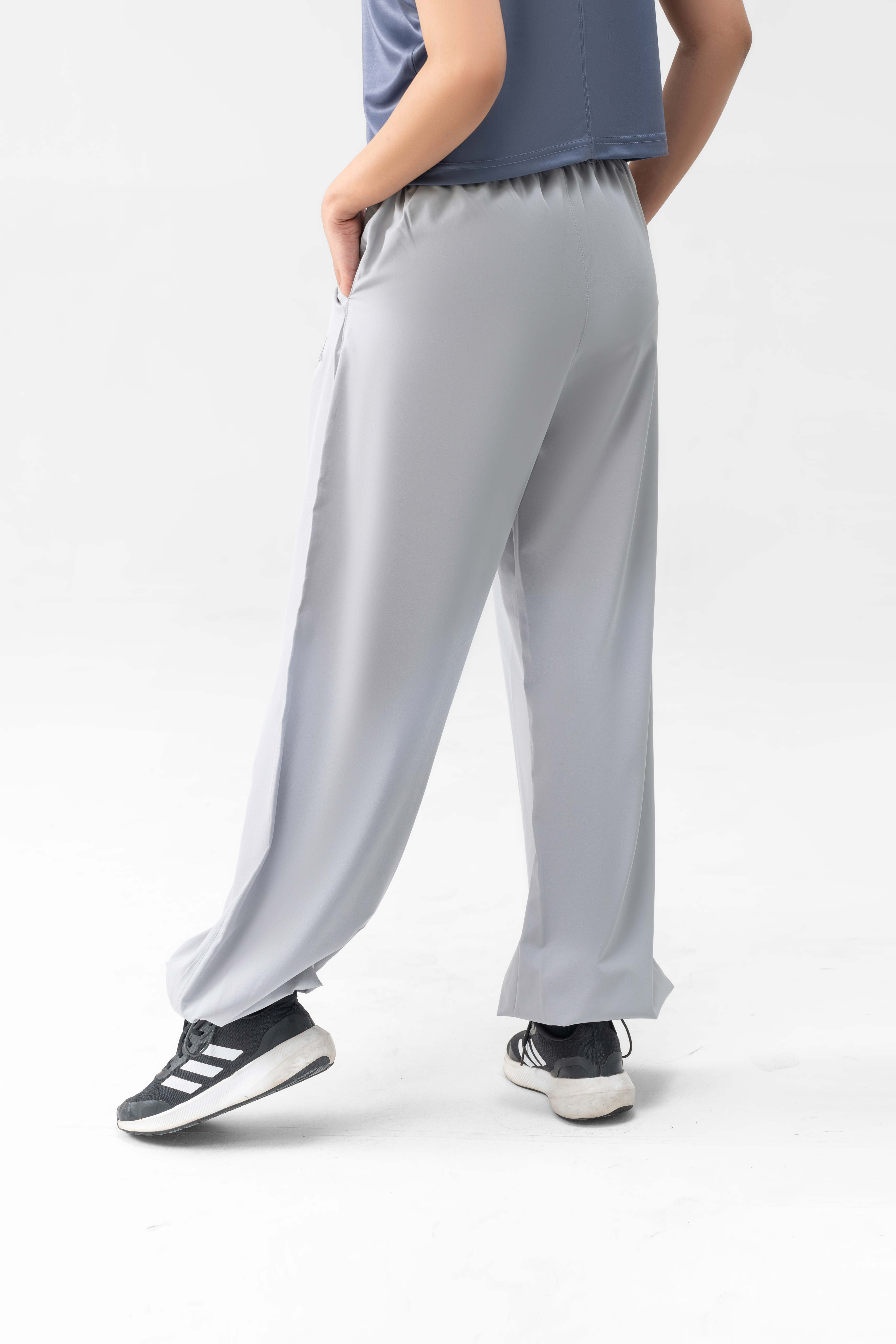 Women's Pleated Sweatpant