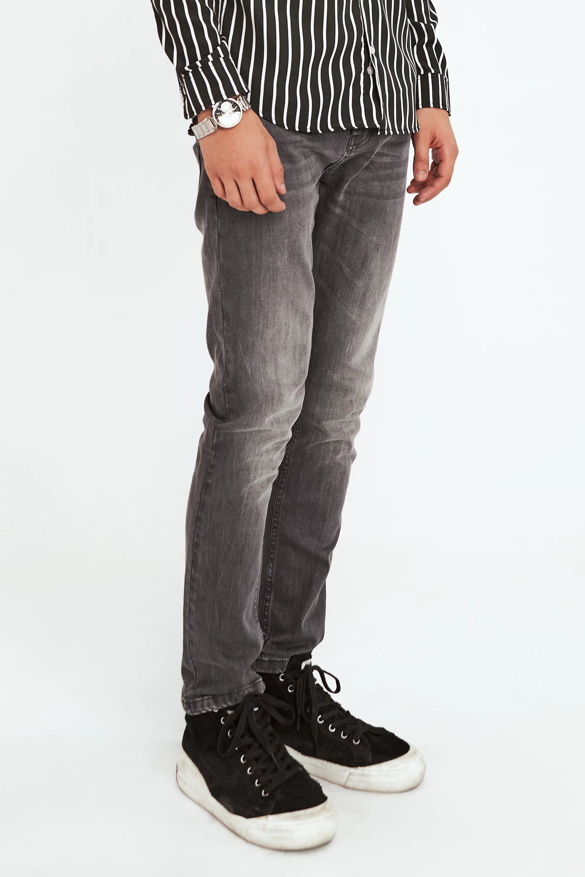 Men's Faded Tapered Fit Black Jeans