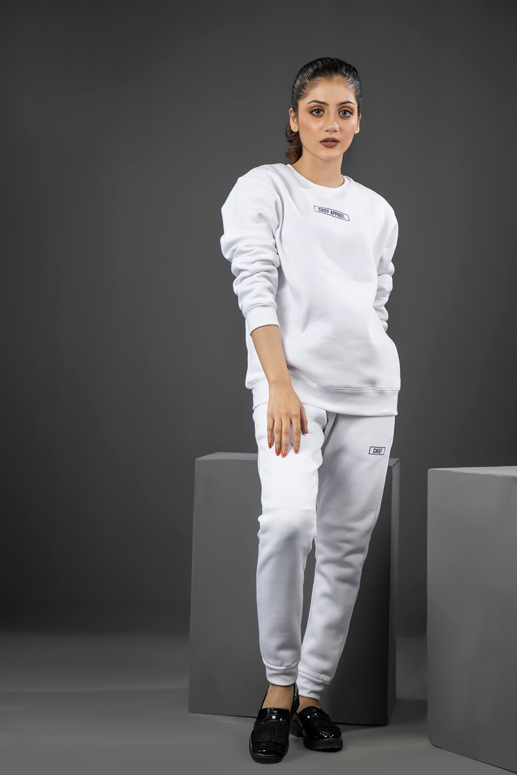 Shiny White Sweatshirt & Bottom Set